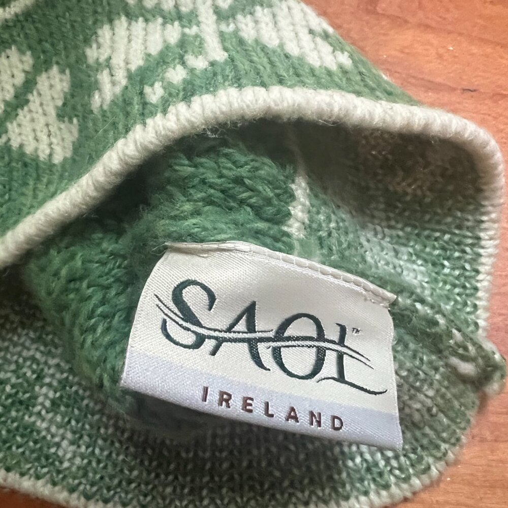 Irish Merino Wool Beanie and Scarf Set, Green with Shamrocks by Saol - Picture 7 of 11